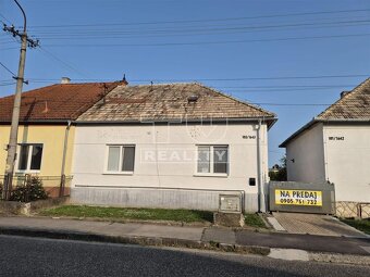 4 izbový rodinný dom v centre Levíc- kompletná... - 4