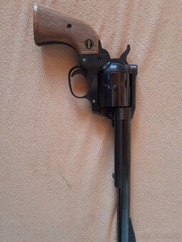 Revolver 44 mag. - 4