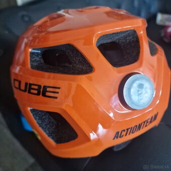 predám detskú prilbu Cube S - 4