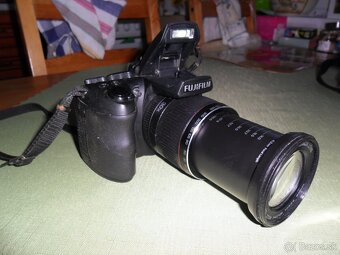 FujiFilm Finepix HS20 EXR - 4