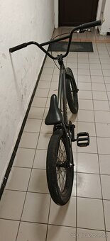 BMX CTM POP 20" Hi-Ten metalická čierna, model 2021 - 4