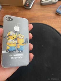 Dva staré iPhony - 4