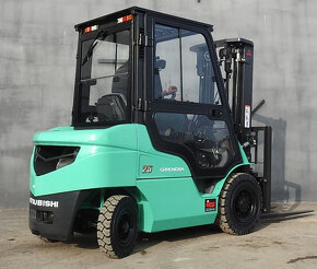 VZV MITSUBISHI 2,5T DIESEL - 4