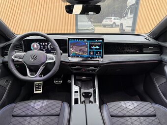 Volkswagen Passat Variant R-Line 2.0 TDI 4X4 DSG Pano,Matrix - 4
