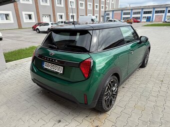 MINI COOPER C Race Green 2025 - 4
