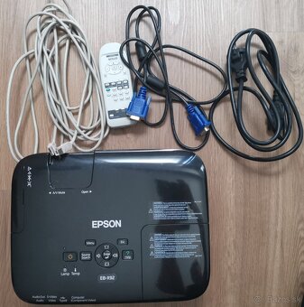 Epson EB-X92 - 4