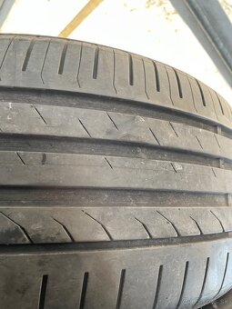 Trazano 245/40 r19 - 4