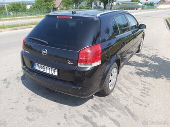 Opel Signum 1.9 DTH Elegance A/T - 4
