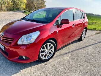 Toyota corolla Verso 2,2 - 4