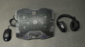 Lenovo LOQ 15ARP9 - 4
