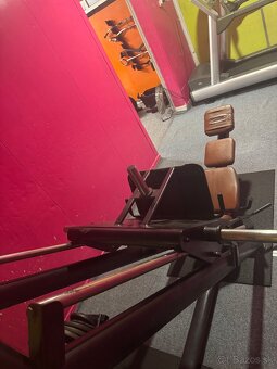 Benchpress / legpress - 4