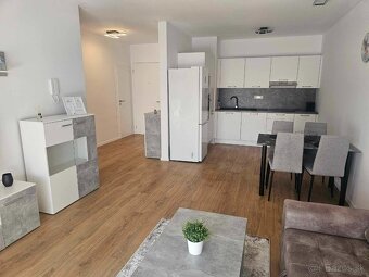 krásny slnečný 2 izbový byt v novostavbe - 4