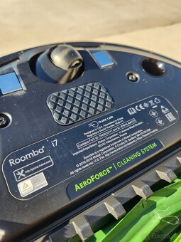 Robotický vysávač iRobot Roomba i7 - 4