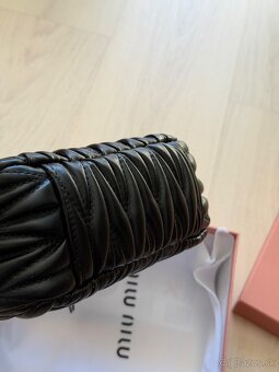 Miu Miu čierna kabelka - 4