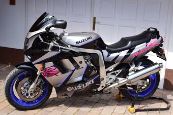 SUZUKI GSX-R 1100 - 4