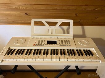 Klavír Schubert Etude 61 + stojan na klavír Soundking - 4