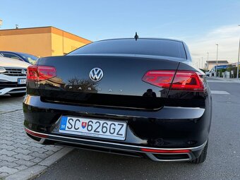 Volkswagen Passat 2.0 TDI EVO Elegance DSG - 4