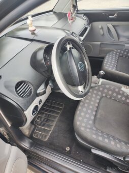 Volkswagen nev beetle - 4