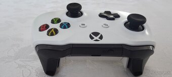 Xbox ovládač - 4