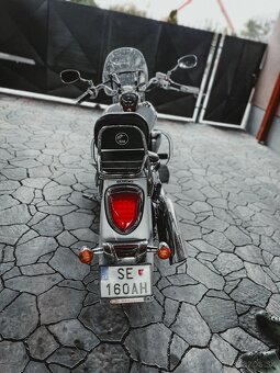 SUZUKI INTRUDER C 800 / VL 800 - 4