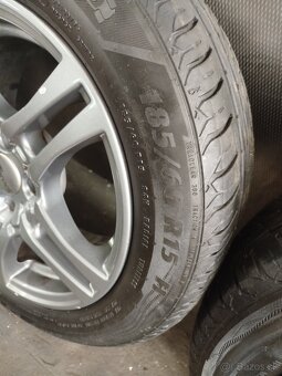 Predám tieto elektróny 4x100 R15 185/60 R15 6.5mm letné - 4