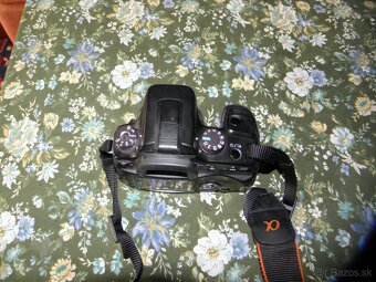 Sony Alpha A100 s objektivmi a prislusenstvom - 4