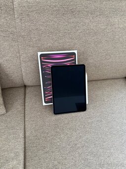 iPad Pro 11" (2022) 128 GB cellular - 4