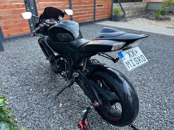 Suzuki GSXR - 750 - 4