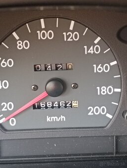 Hyundai accent 1.3 - 4