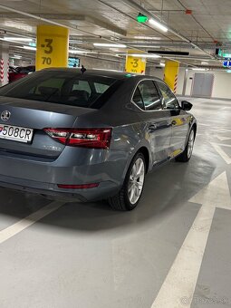 skoda superb sedan - 4