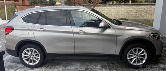 BMW X1 sDrive 18i AT Year 2022 - 4