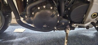 Triumph SpeedTriple 955i - 4