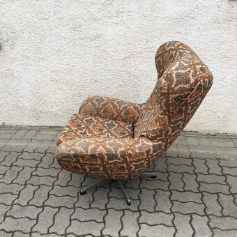 Velke Retro otocne kreslo UP Zavody Ušiak 1970 roky - 4