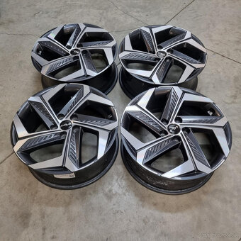 Hyundai disky 5x114,3 R19 7,5J ET51 - 4