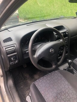 Opel Astra - 4