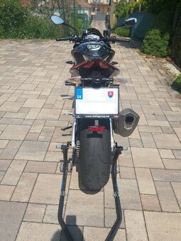 Aprilia Tuono 1100 Factory - 4