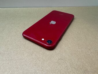 iPhone SE (2022) 128 GB – Červený - 4