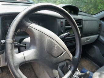 Mitsubishi pajero sport - 4