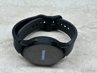 Samsung Galaxy Watch 5 40mm black - 4