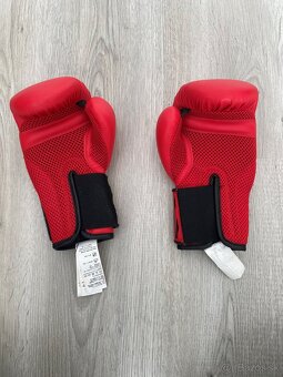 Súprava detského boxovacieho vreca a boxerských rukavíc - 4