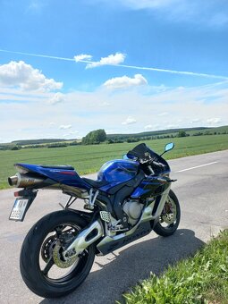 Honda cbr 1000rr - 4