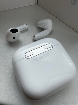 Apple AirPods 4 - 4