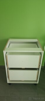 Vysúvacia skrinka - 4