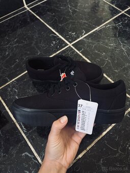 Vans tenisky na platforme - 4