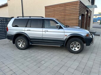 Mitsubishi Pajero Sport 2.5 TD GLX - 4