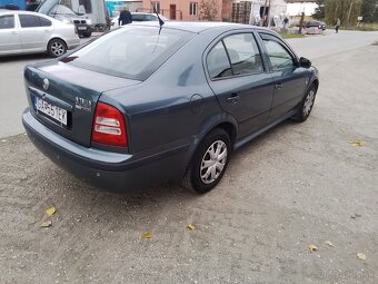 Škoda Octavia I 1.6 75 kw TOUR  R.V 2006 - 4