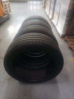 285/40R22 325/35R22 - 4