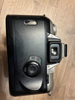 Nikon F75 s objektívom 28-80mm - 4