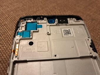 Redmi Note 10 AMOLED display - 4