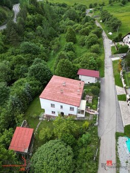 5,5 izbový starší rodinný dom na predaj - Valaská Dubová - R - 4
